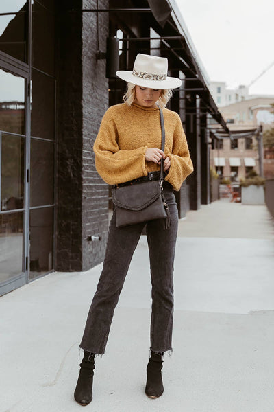 Sloane Flapover Crossbody: Apricot